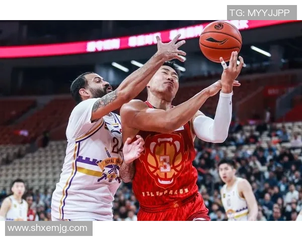 2013年CBA季后赛北京队与吉林队激战回顾与精彩瞬间分析 2013年CBA季后赛北京队与吉林队激战回顾与精彩瞬间分析