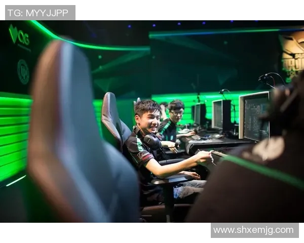 攒岐与横滨FC的激烈对决谁能在赛场上笑到最后