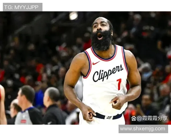詹姆斯哈登如何在NBA赛场上重塑自我与球队命运