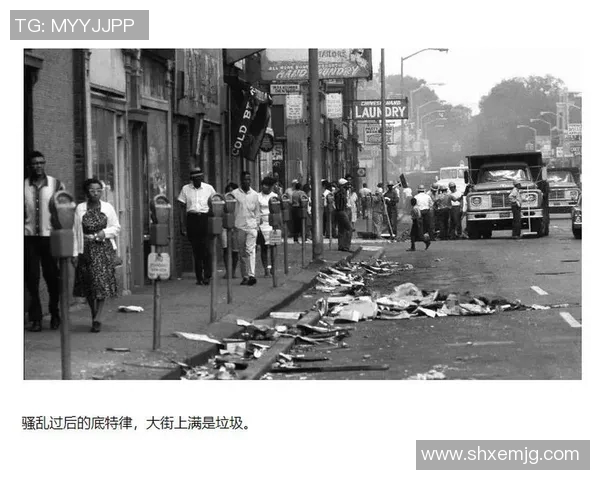 底特律城与流市的对比分析探讨城市发展与衰退的深层原因