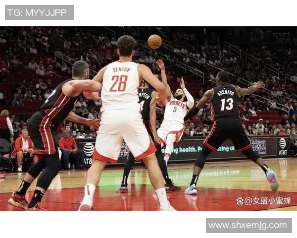 火箭队对阵热火队精彩直播回顾及赛后分析2018年12月21日赛事亮点