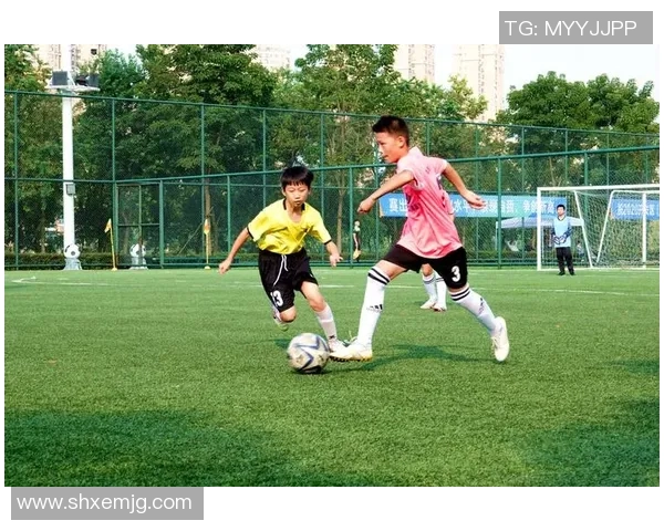 武汉市足球比赛现场直播精彩回顾与赛事分析助你了解每场精彩瞬间