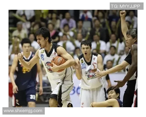 西热力江的篮球梦想与成长之路探秘,展现新疆球员的奋斗精神与未来希望 西热力江的篮球梦想与成长之路探秘,展现新疆球员的奋斗精神与未来希望