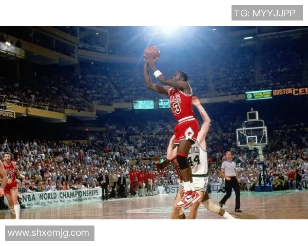 乔丹克拉克森：从替补到全明星的华丽蜕变与篮球传奇之路